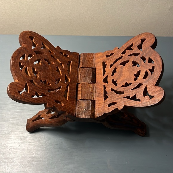 Wooden Book Stand - Carved - Picture 2 of 9